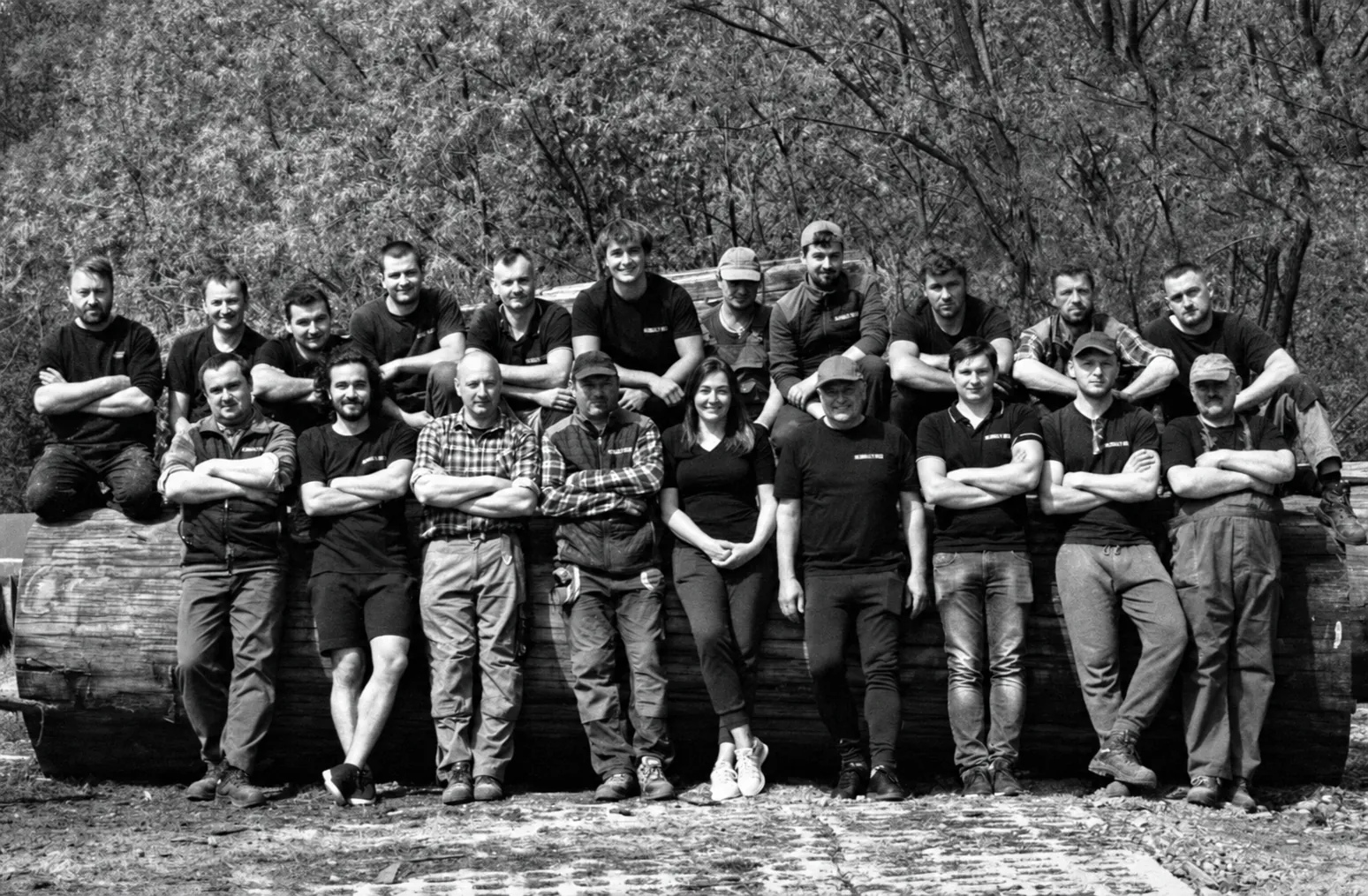 Zespół Duraj's Wood na dużej kłodzie