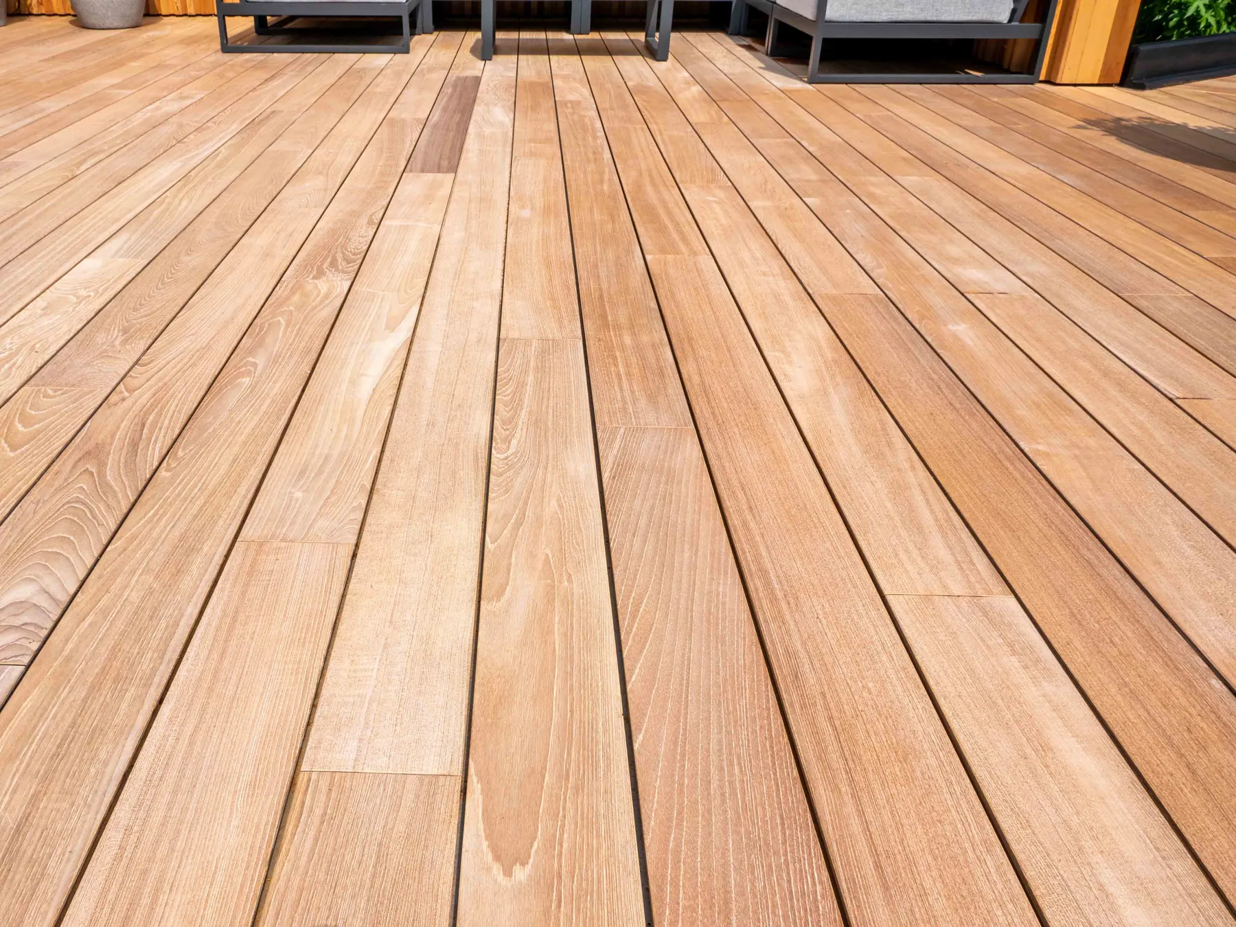 Taras z Teaku Birmańskiego wokół basenu, zdjęcie 5